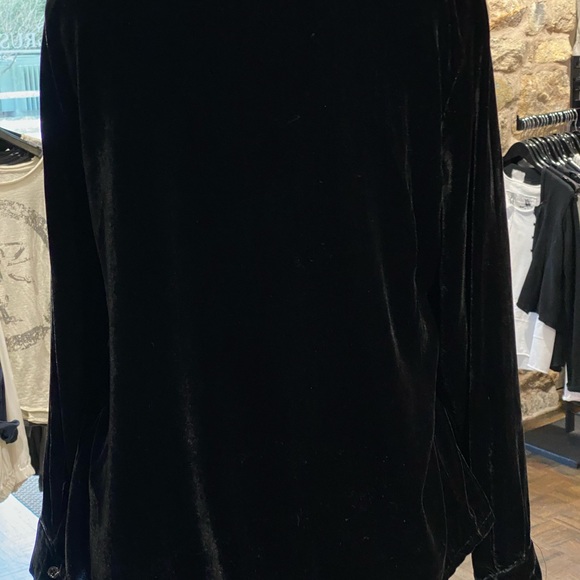 Inizio Long Sleeve “velvet” button up - Picture 3 of 3